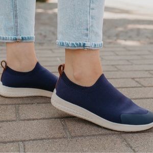 Heyfolks | Adult Voyageur Indigo